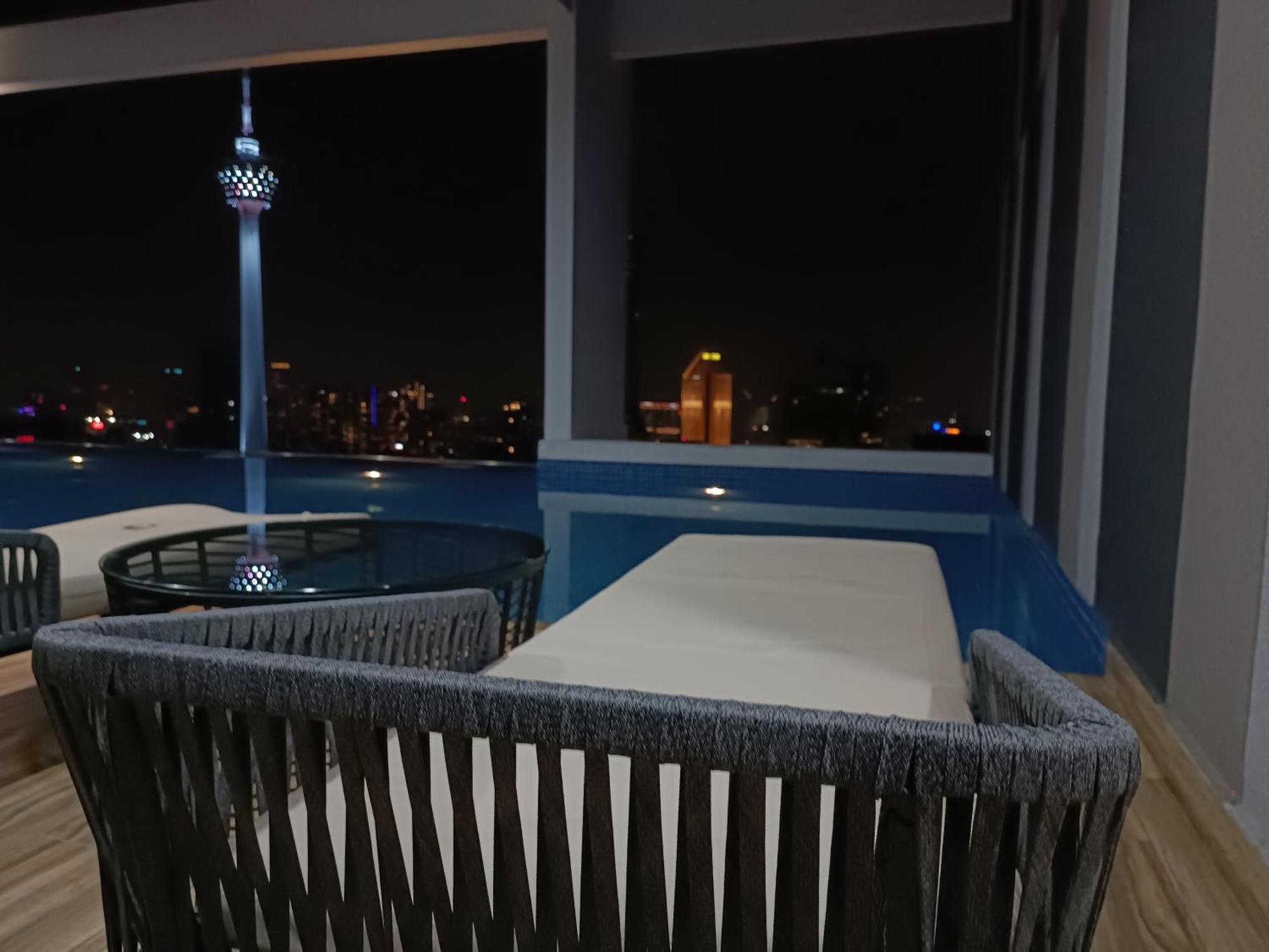 Апартаменты C14B Modern Infinity Pool Klcc Balcony View Куала-Лумпур Экстерьер фото