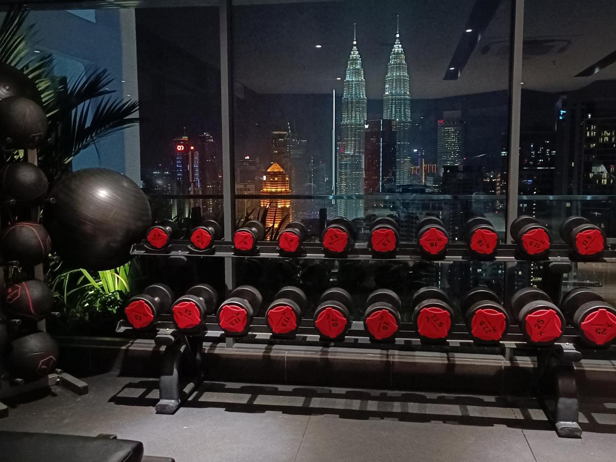 Апартаменты C14B Modern Infinity Pool Klcc Balcony View Куала-Лумпур Экстерьер фото