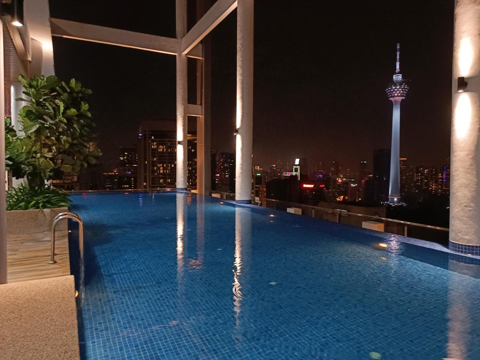 Апартаменты C14B Modern Infinity Pool Klcc Balcony View Куала-Лумпур Экстерьер фото